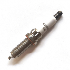 S637 Double Iridium Spark Plug SILZKBR8D8S SILZKBR8C8S ZR5TPP330 For Bmw X1, X3, Z4m,BMW 2.0T series